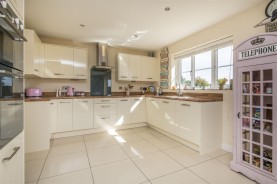 Images for Mapletoft Close, Braybrooke