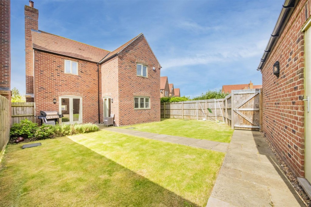 Images for Isemill Road, Burton Latimer EAID:oscarjamesapi BID:3