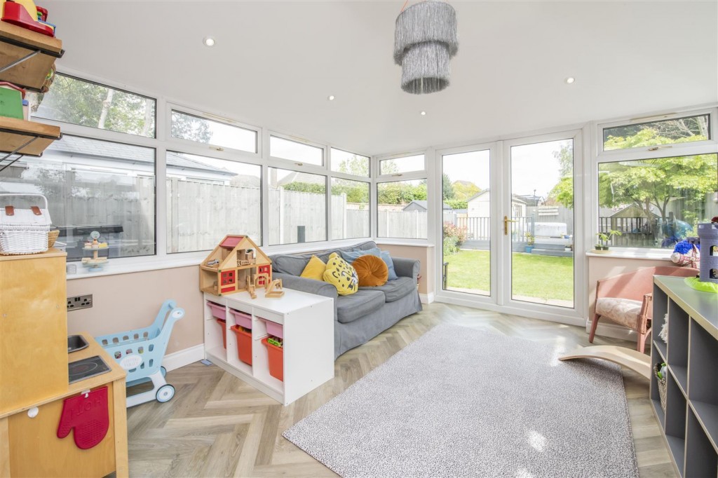 Images for Bridle Road, Burton Latimer, Kettering EAID:oscarjamesapi BID:3