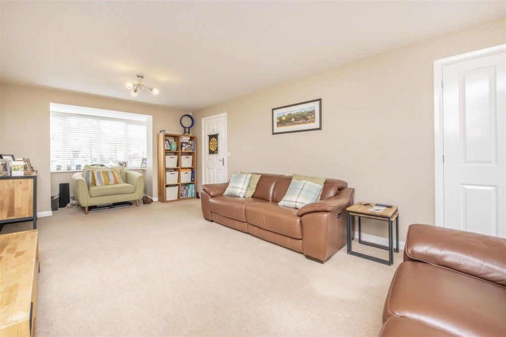 Maxwell Crescent, Northampton, 4 bedroom, House Detached