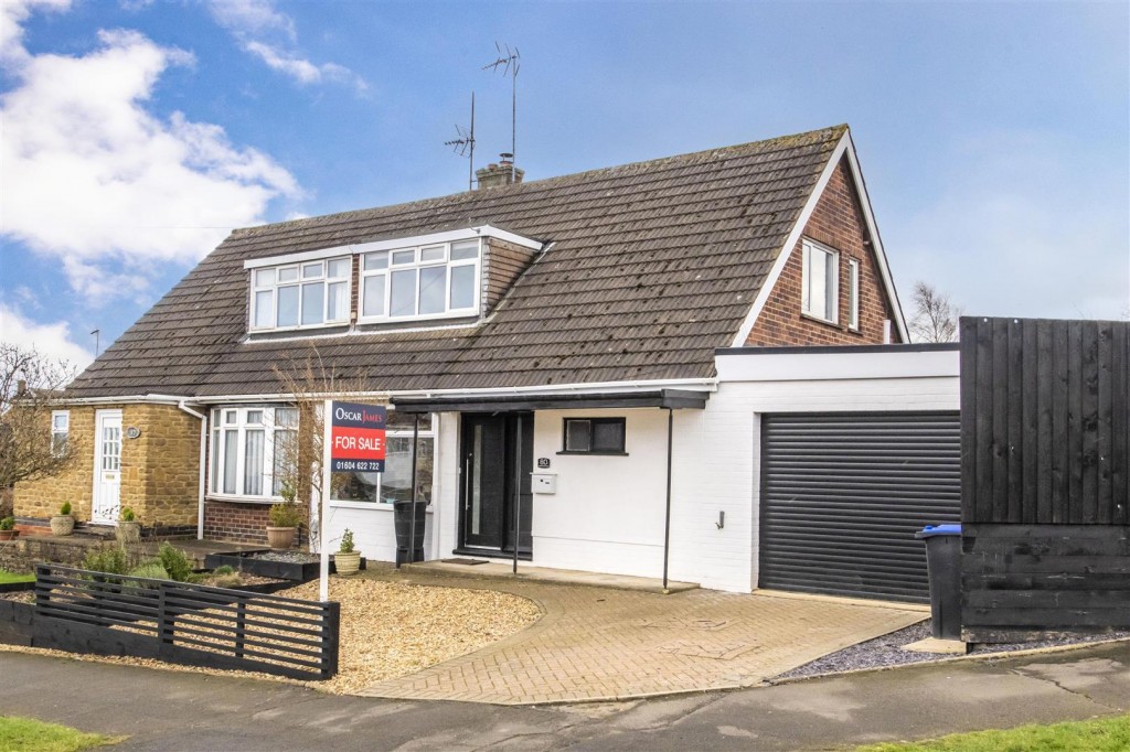 Meshaw Crescent, Northampton, 4 bedroom, House SemiDetached