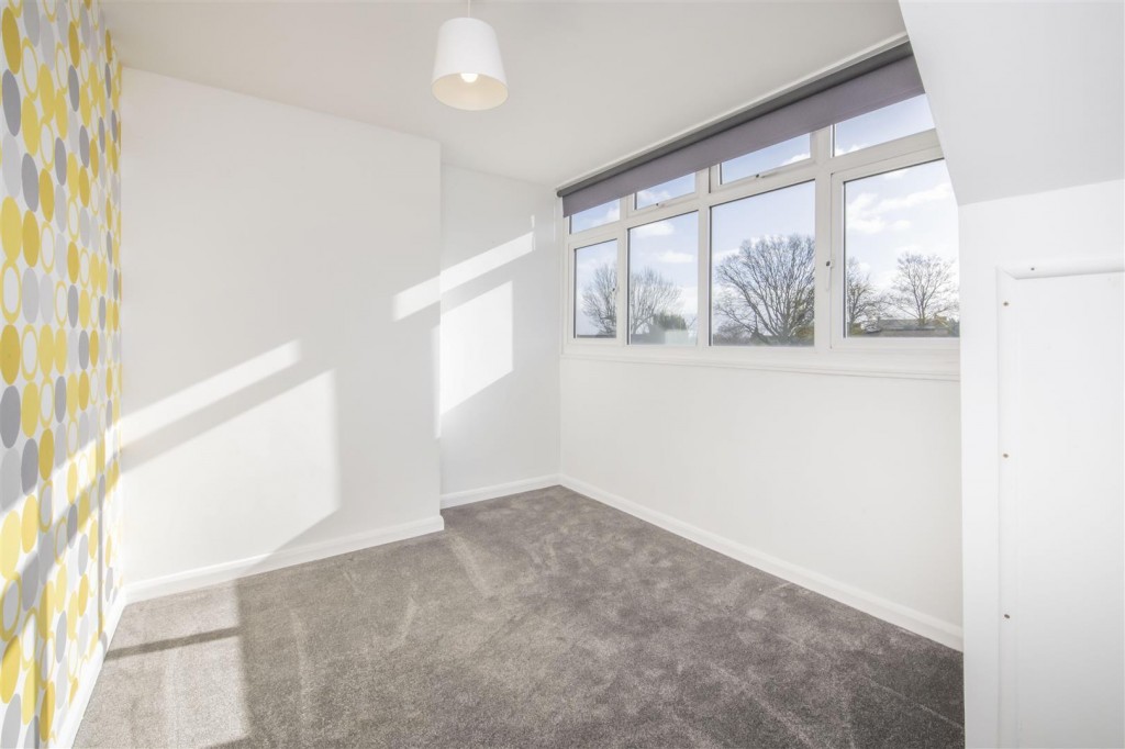 Meshaw Crescent, Northampton, 4 bedroom, House SemiDetached