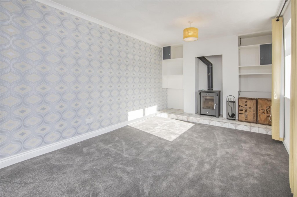 Meshaw Crescent, Northampton, 4 bedroom, House SemiDetached