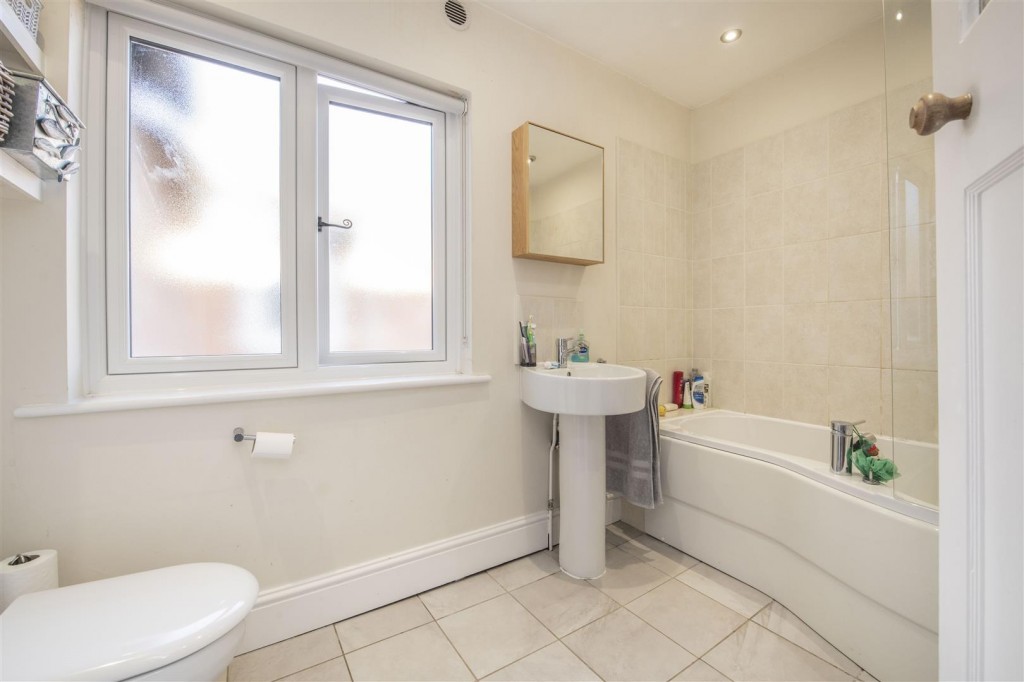 Images for Thursby Road, Abington, Northampton EAID:oscarjamesapi BID:1