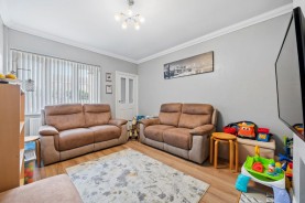 Images for Valley Rise, Desborough