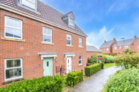 Images for Oakwood Close, Desborough