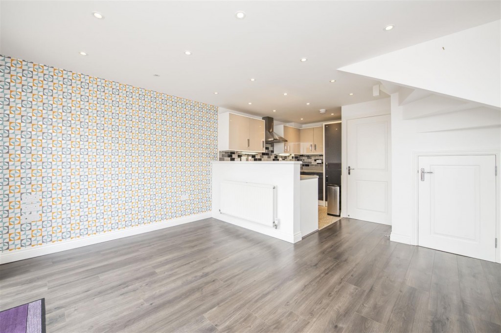 Images for Lydden Close, Burton Latimer, Kettering EAID:oscarjamesapi BID:3