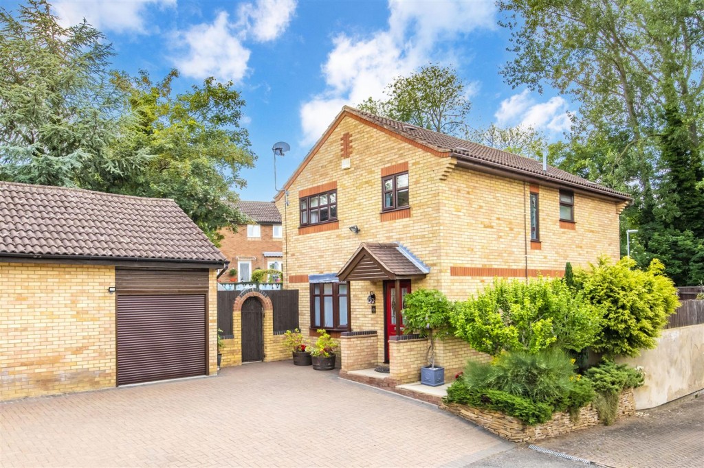 Images for Crestwood Gardens, Northampton EAID:oscarjamesapi BID:1