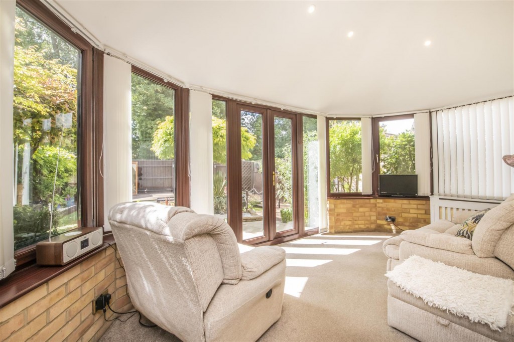 Images for Crestwood Gardens, Northampton EAID:oscarjamesapi BID:1