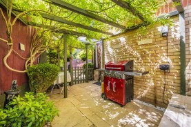 Images for Crestwood Gardens, Northampton