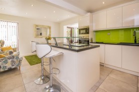Images for Crestwood Gardens, Northampton