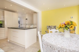 Images for Crestwood Gardens, Northampton