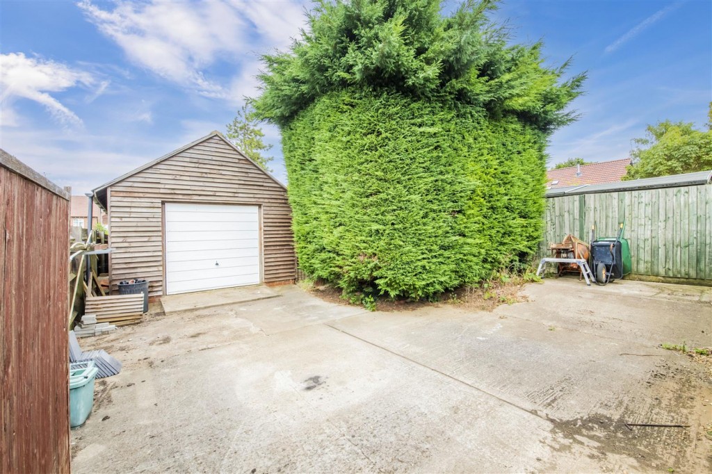 Images for Wharf Road, Higham Ferrers EAID:oscarjamesapi BID:6