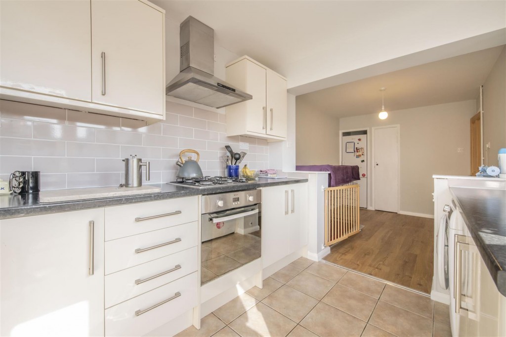 Images for Benedict Close, Rushden EAID:oscarjamesapi BID:6