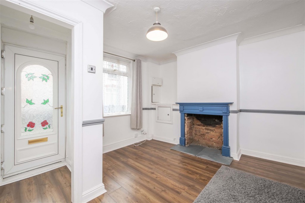 Images for Finedon Street, Burton Latimer, Kettering EAID:oscarjamesapi BID:3