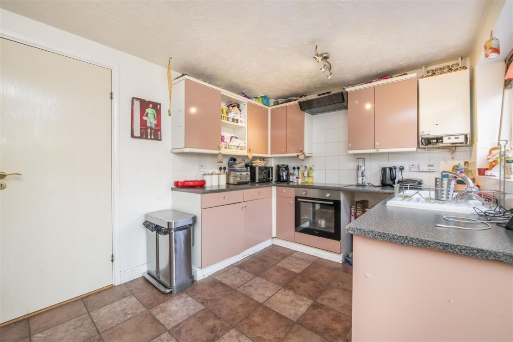 Images for Spinney Road, Burton Latimer, Kettering EAID:oscarjamesapi BID:3
