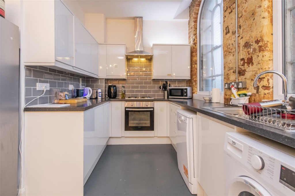 Images for Green Lane, Kettering EAID:oscarjamesapi BID:2