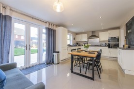 Images for Eagle Close, Weldon, Corby