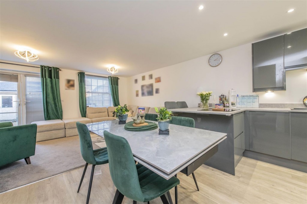 Images for The Avenue,Priors Hall Park, Corby EAID:oscarjamesapi BID:4