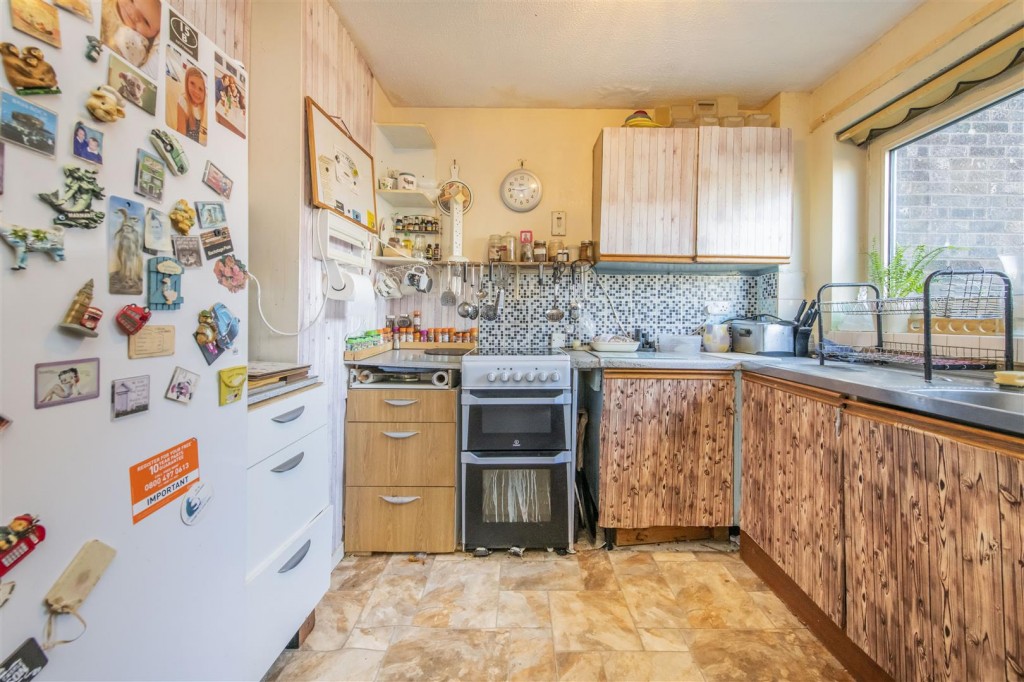 Images for Dresden Close, Corby EAID:oscarjamesapi BID:4