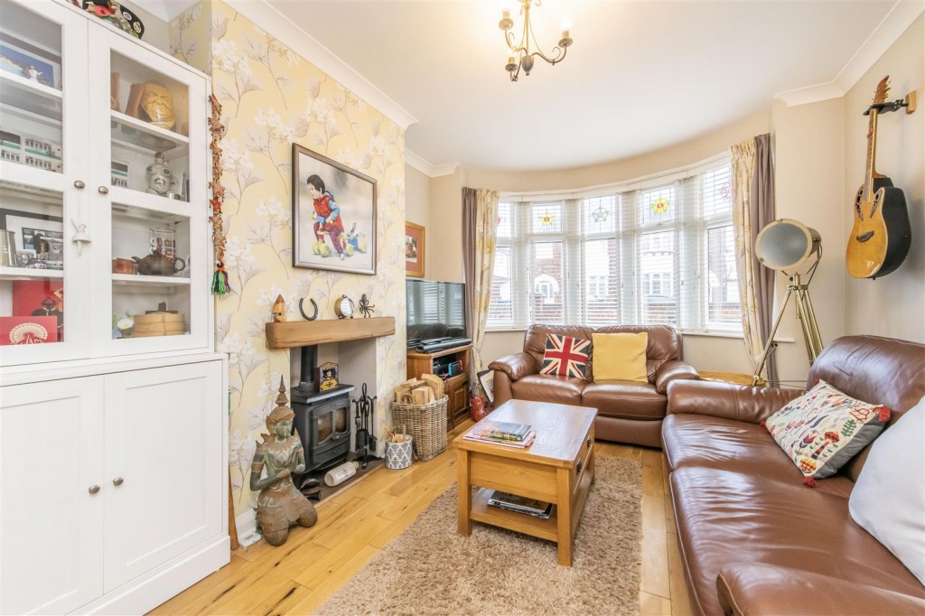 Images for Hillcrest Avenue, Kettering EAID:oscarjamesapi BID:2