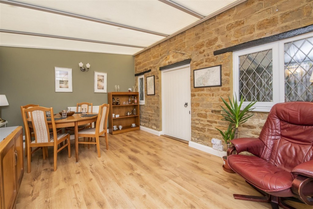 Images for Wood Street, Geddington EAID:oscarjamesapi BID:2