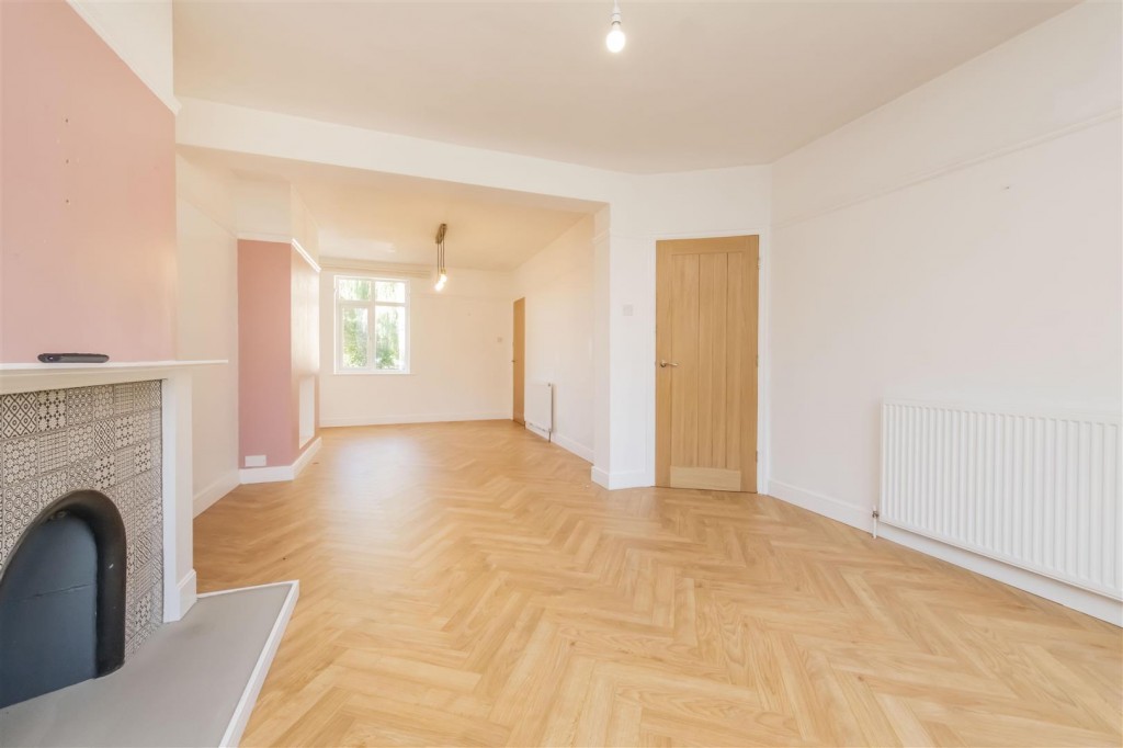 Images for Harlestone Road, Northampton EAID:oscarjamesapi BID:1