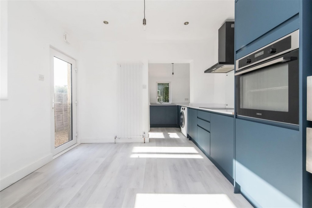 Images for Harlestone Road, Northampton EAID:oscarjamesapi BID:1