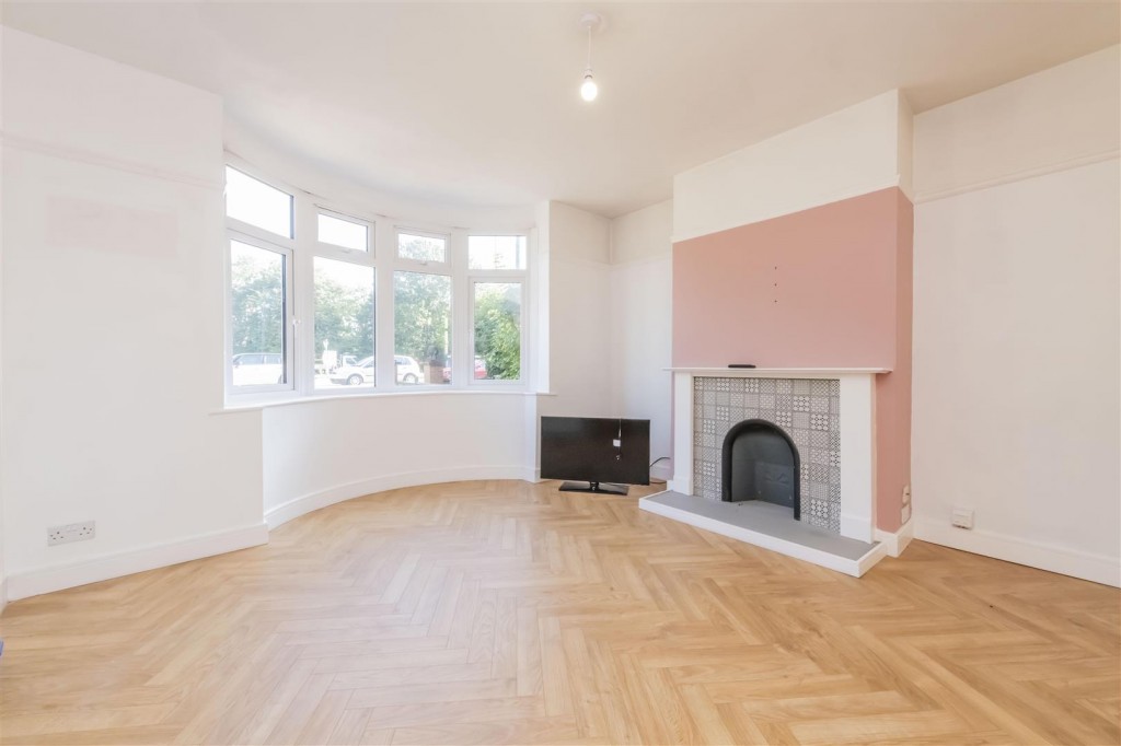 Images for Harlestone Road, Northampton EAID:oscarjamesapi BID:1