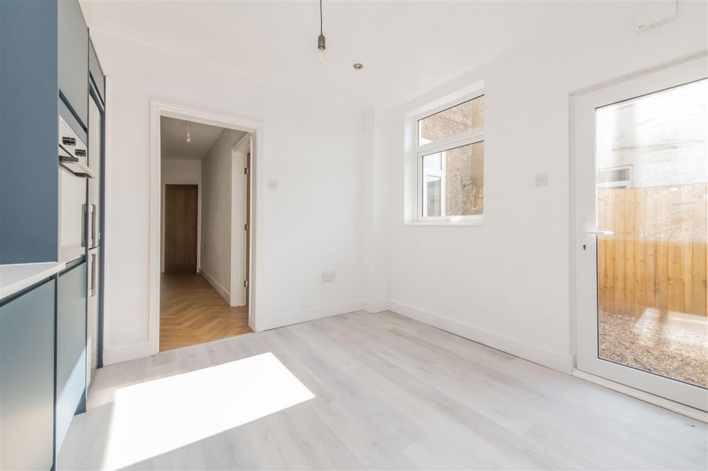 Images for Harlestone Road, Northampton EAID:oscarjamesapi BID:1