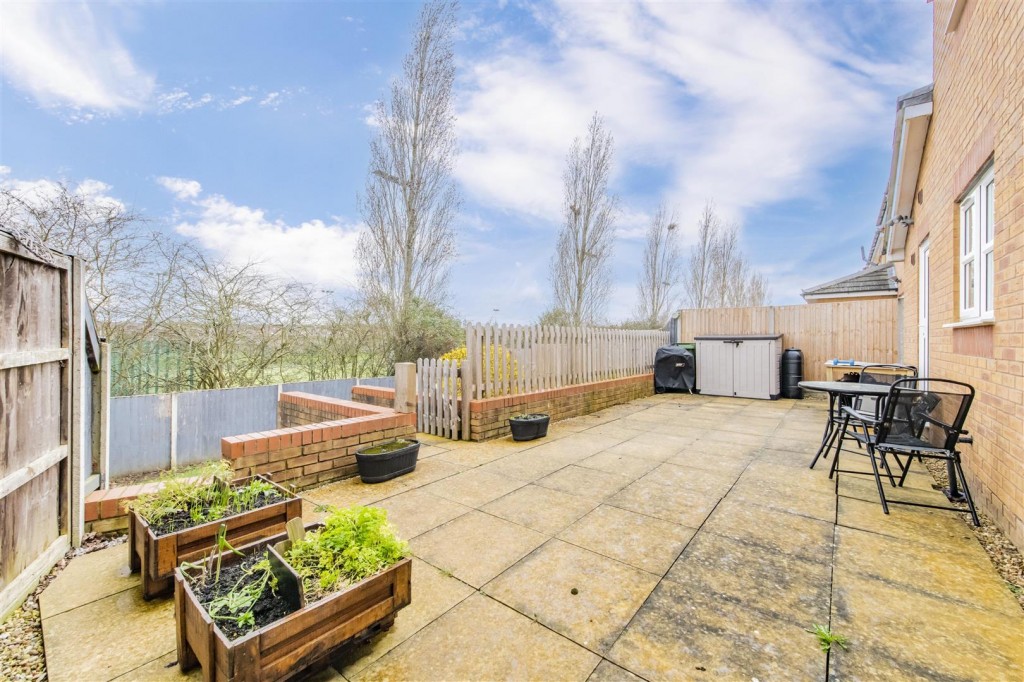 Images for Newmarket Close, Corby EAID:oscarjamesapi BID:4