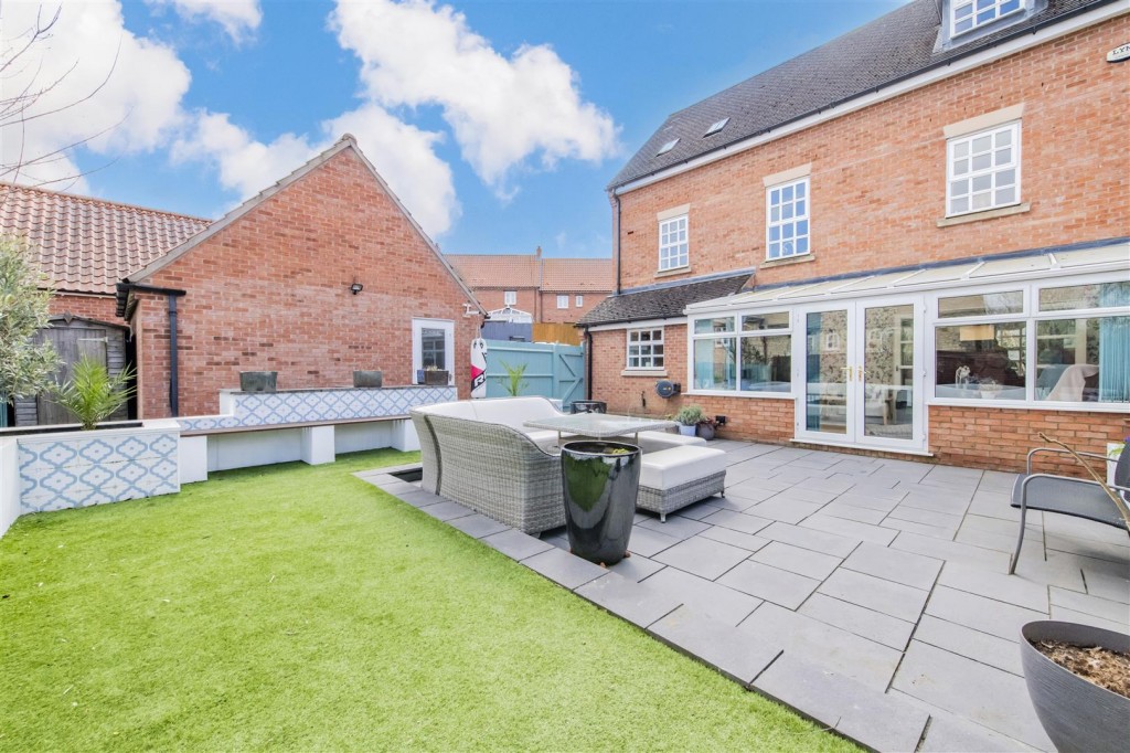 Images for Padmans Close, Mawsley EAID:oscarjamesapi BID:2