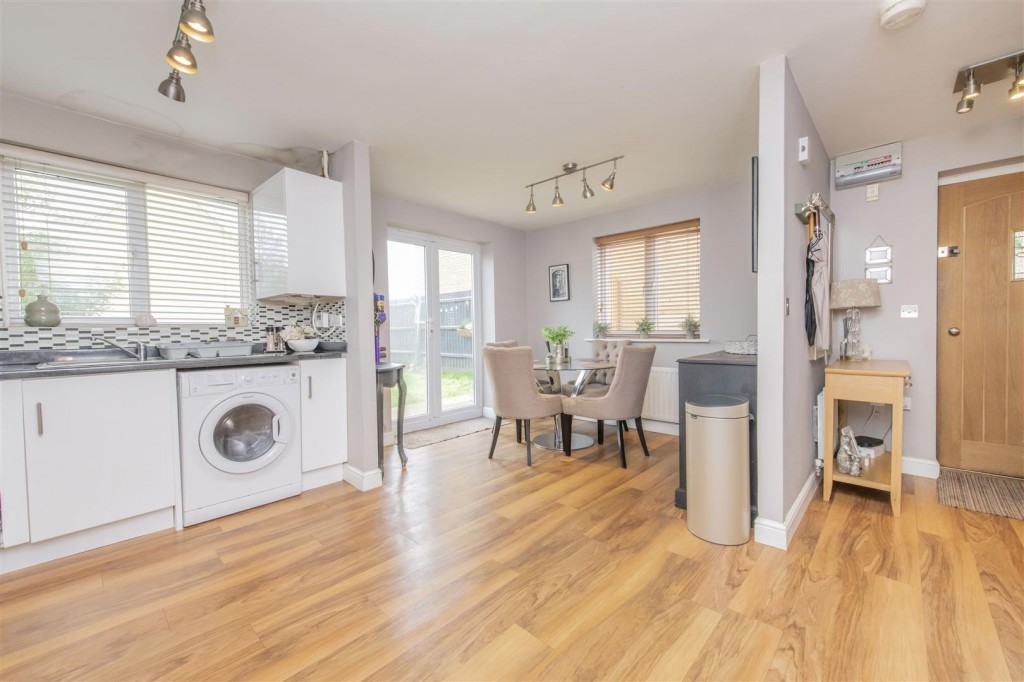 Images for Linden Avenue, Higham Ferrers, EAID:oscarjamesapi BID:3