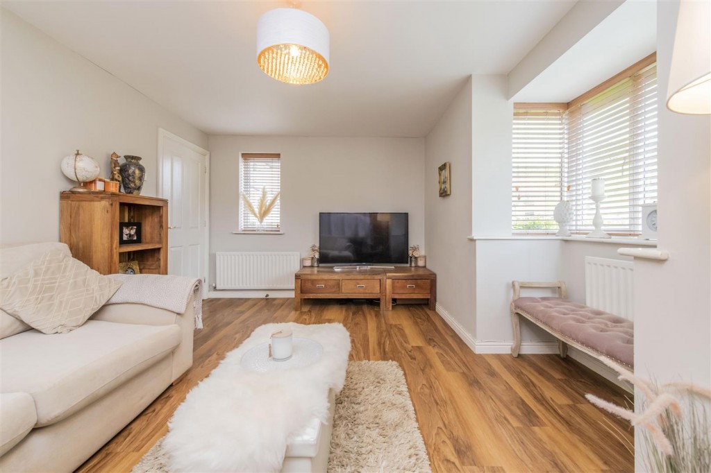 Images for Linden Avenue, Higham Ferrers, EAID:oscarjamesapi BID:3