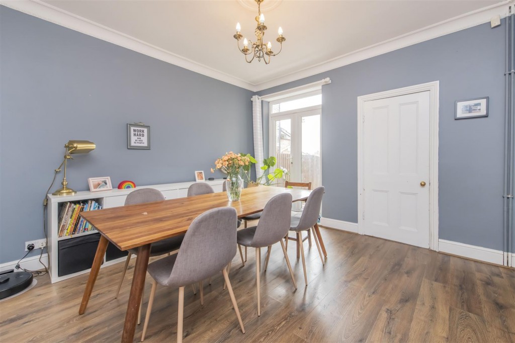 Images for Hawthorn Road, Kettering EAID:oscarjamesapi BID:2