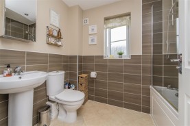 Images for Hunts Field Drive, Gretton