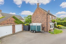 Images for Hunts Field Drive, Gretton