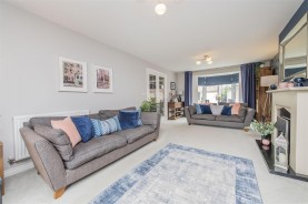 Images for Hunts Field Drive, Gretton