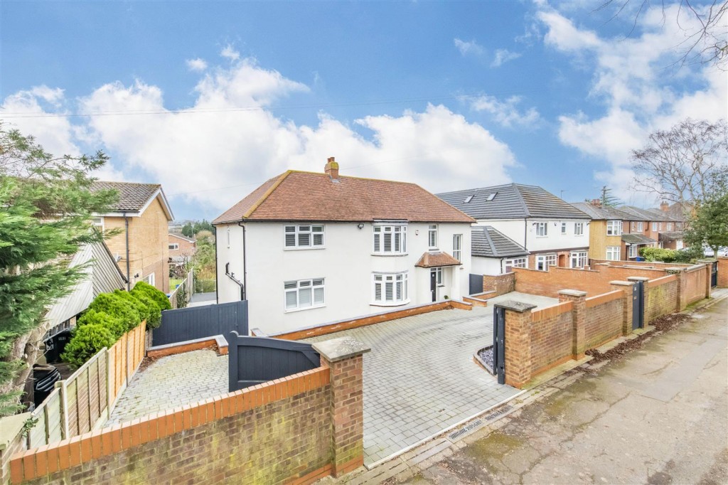 Images for Rockingham Road, Kettering EAID:oscarjamesapi BID:2