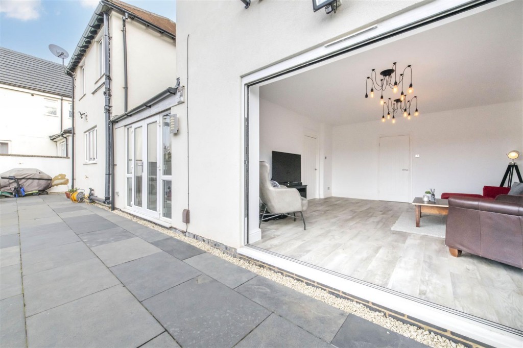 Images for Rockingham Road, Kettering EAID:oscarjamesapi BID:2