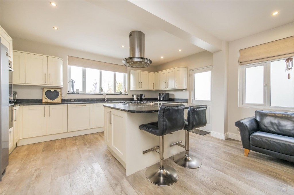 Images for Rockingham Road, Kettering EAID:oscarjamesapi BID:2