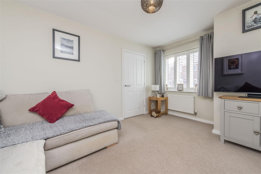 Images for Virginia Crescent, Burton Latimer, Kettering EAID:oscarjamesapi BID:3