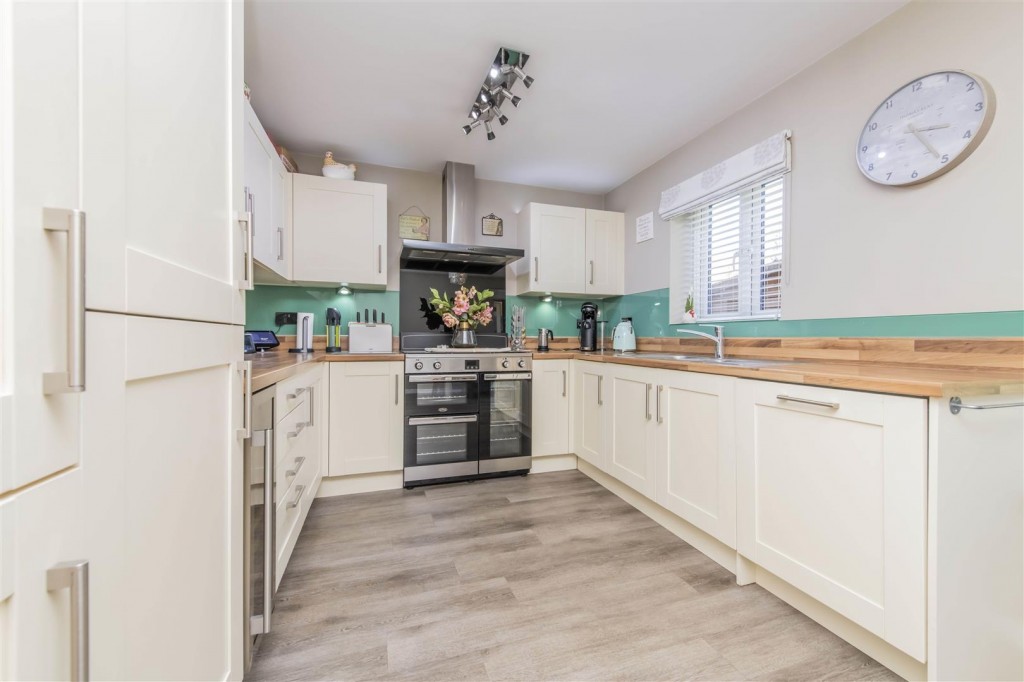 Images for Virginia Crescent, Burton Latimer, Kettering EAID:oscarjamesapi BID:3