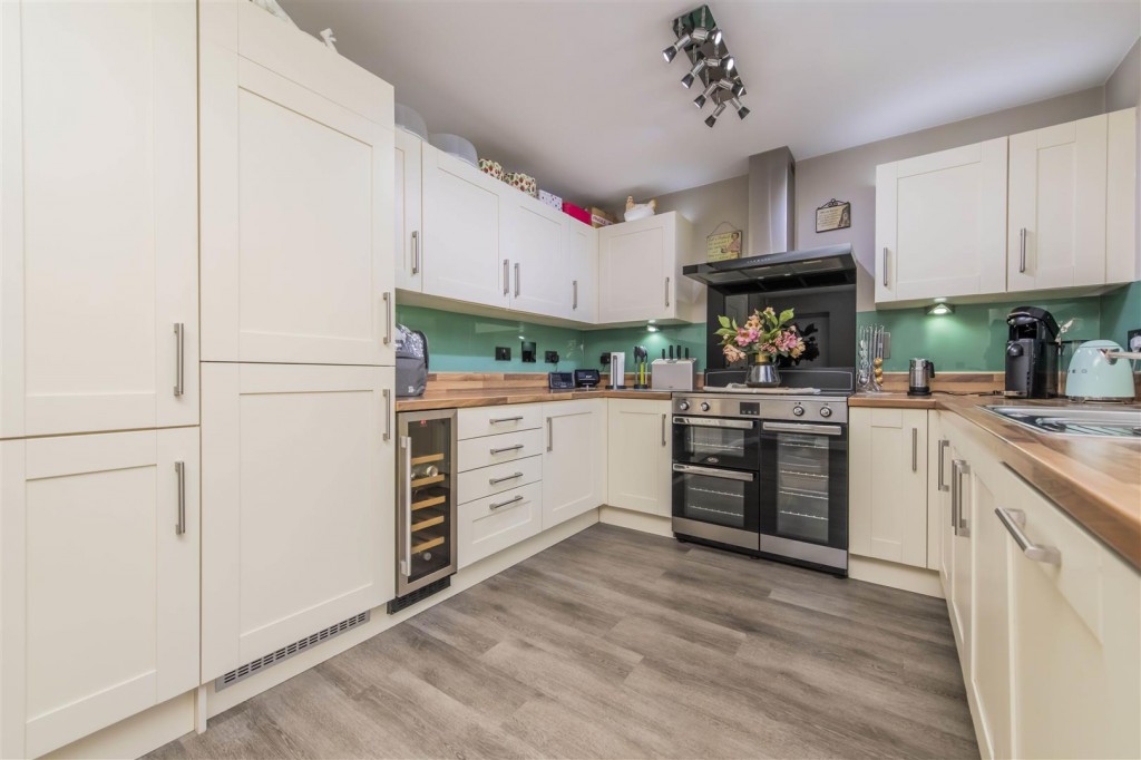 Images for Virginia Crescent, Burton Latimer, Kettering EAID:oscarjamesapi BID:3
