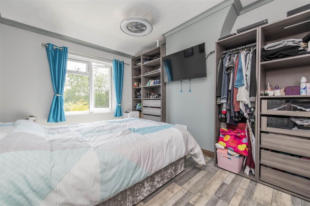 Images for Eastfield Crescent, Finedon, Wellingborough EAID:oscarjamesapi BID:3