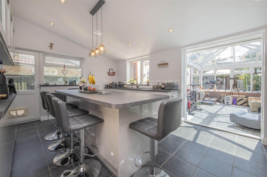 Images for Eastfield Crescent, Finedon, Wellingborough EAID:oscarjamesapi BID:3