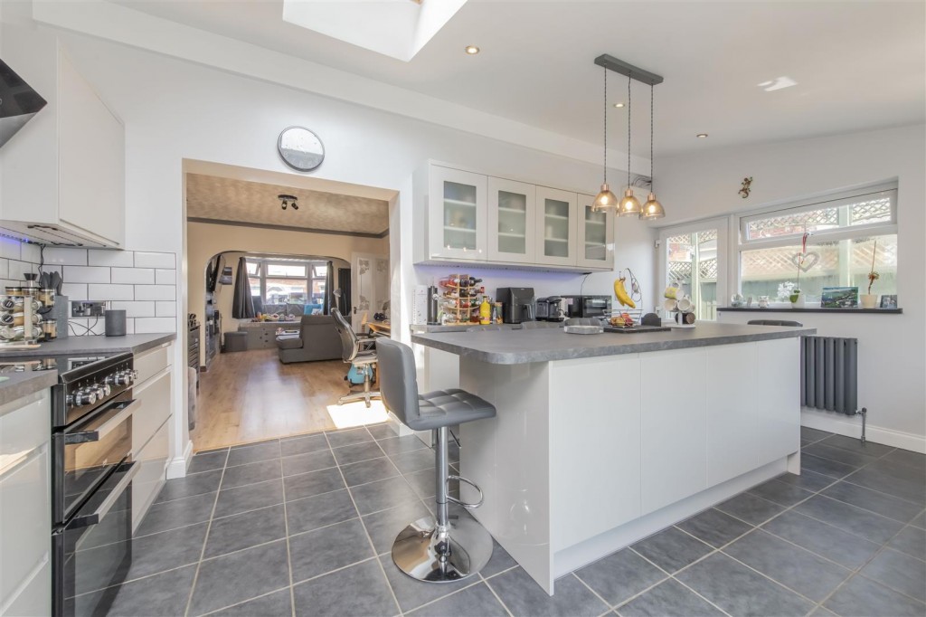 Images for Eastfield Crescent, Finedon, Wellingborough EAID:oscarjamesapi BID:3