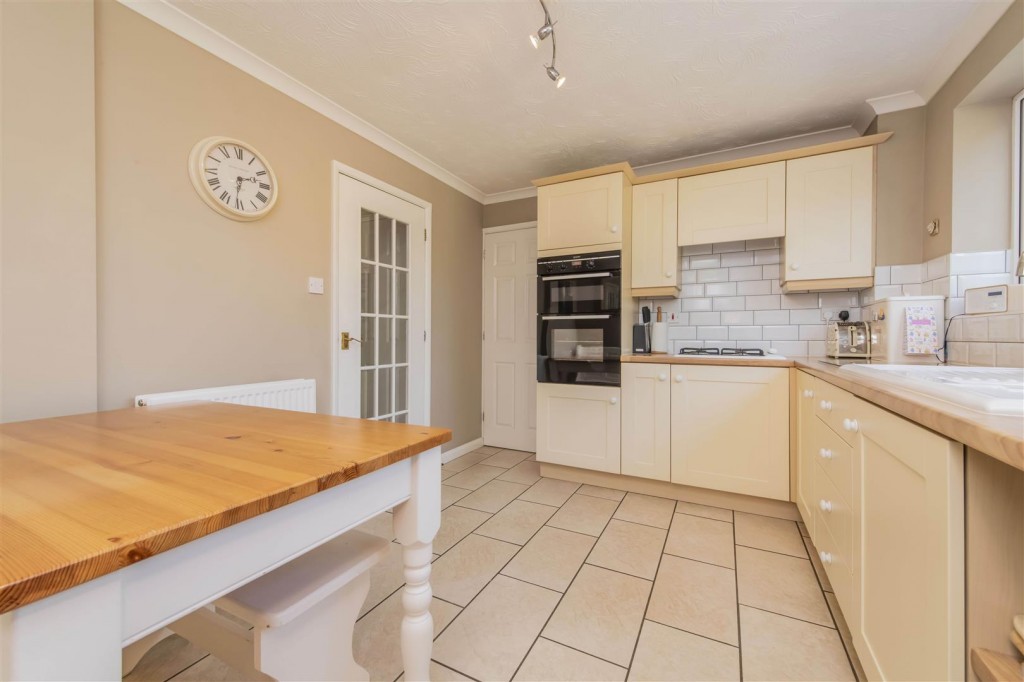 Images for The Longlands, Market Harborough EAID:oscarjamesapi BID:5