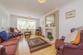 Images for The Longlands, Market Harborough