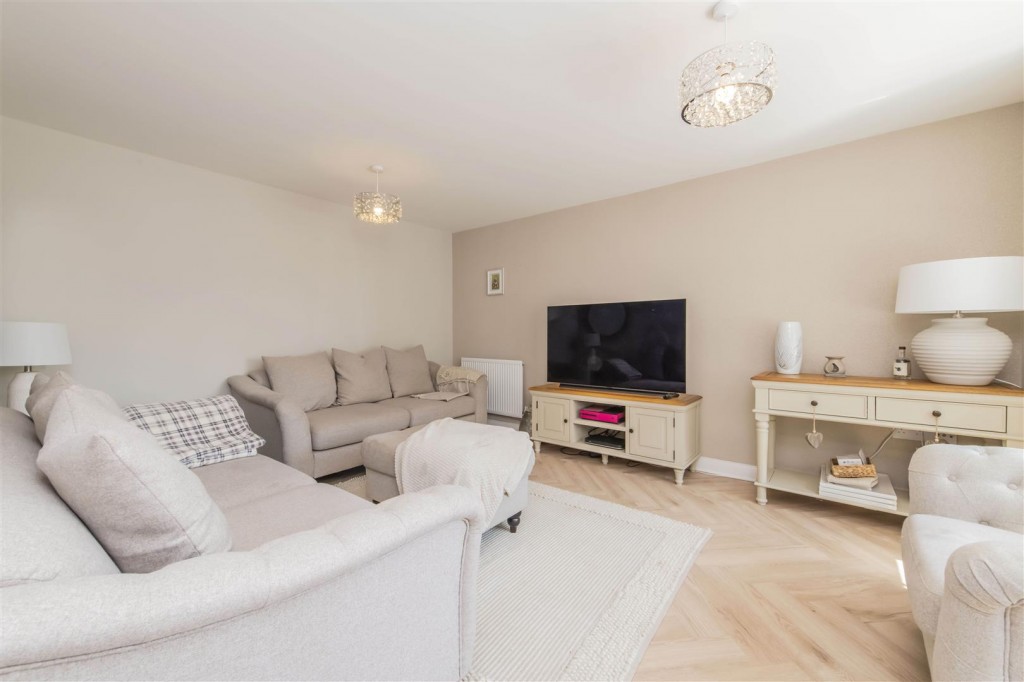 Images for Fakenham Road, Corby EAID:oscarjamesapi BID:4